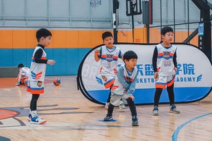 小学生篮球专项训练视频播放